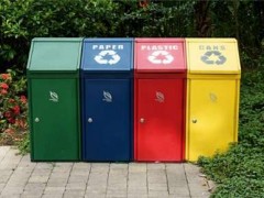 مقایسه مواد ساخت سطل‌های پلاستیکی، فلزی و چوبی 